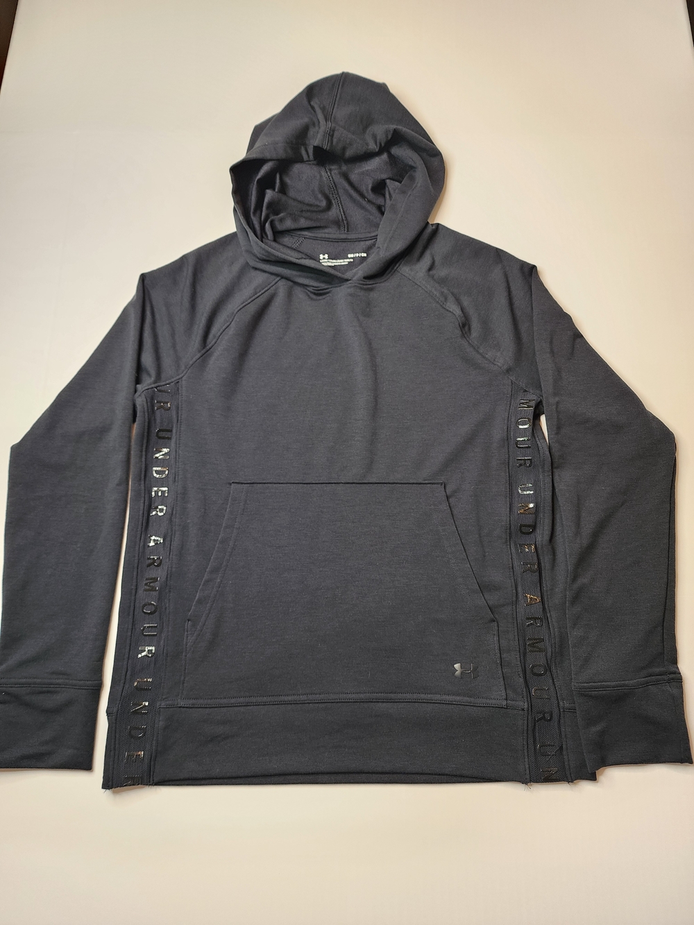 Under Armour Black Hoodie Pullover Sweatshirt